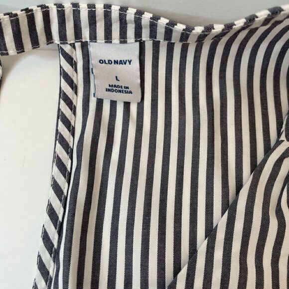 New! Old Navy| Large|Sleeveless top| striped | Fit and flare| soft| Loose - Picture 5 of 10